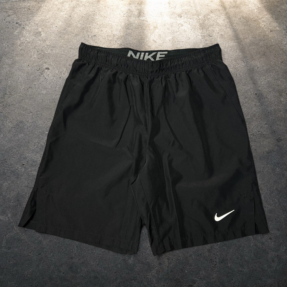 Nike Dri-FIT Black Athletic Training Shorts Mens Size Medium Skater Y2K Retro